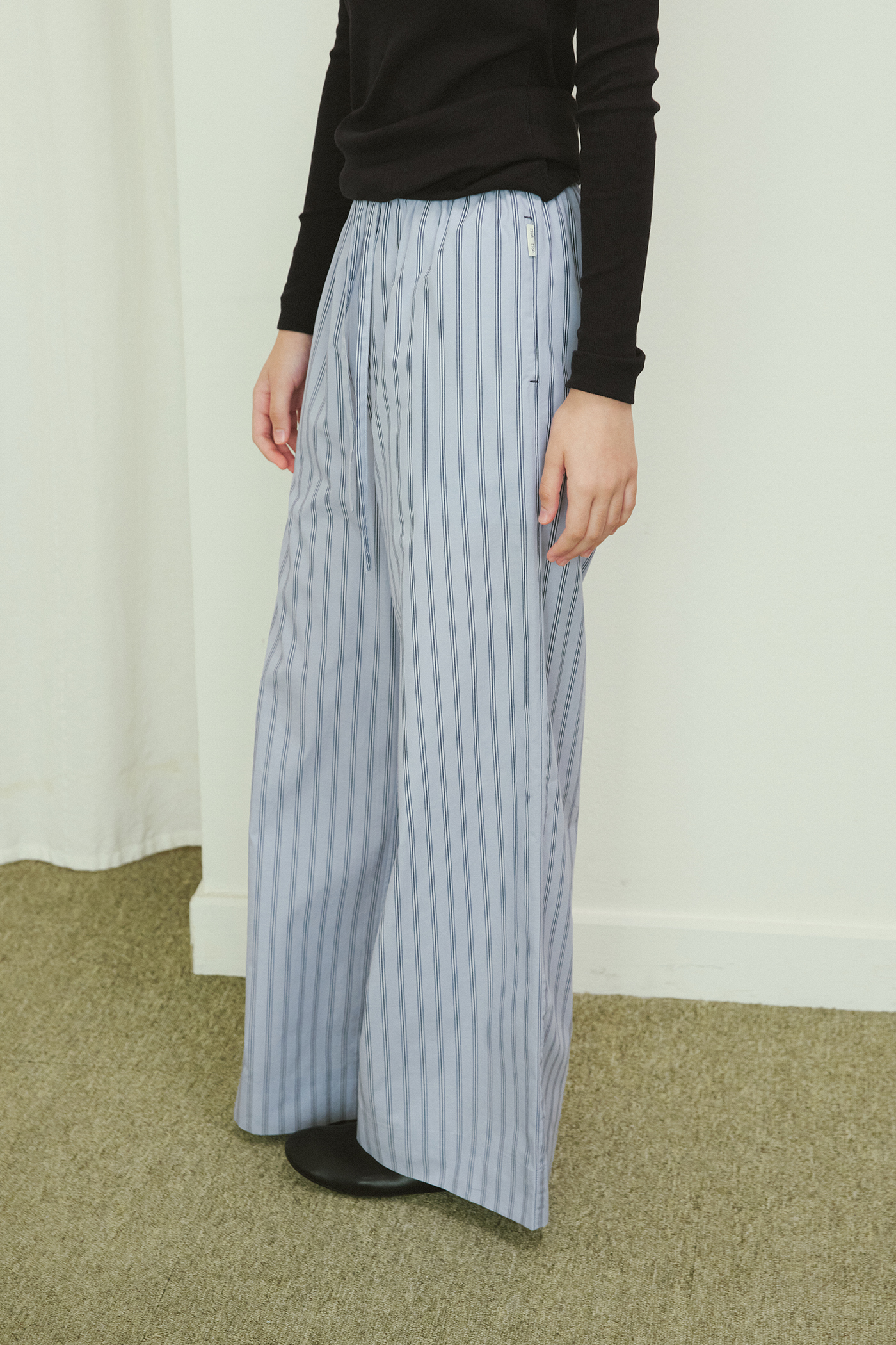 Rise Rise Classic Straight Leg Pants